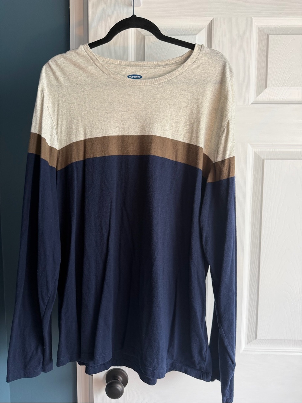 Old Navy Men's Navy Brown Cream Long-Sleeve Colorblock Tee